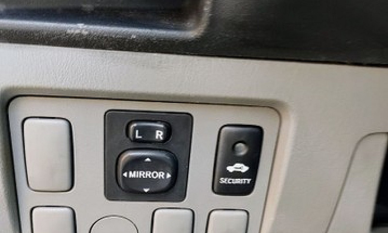  Hilux Cd 4X4 Srv 3....