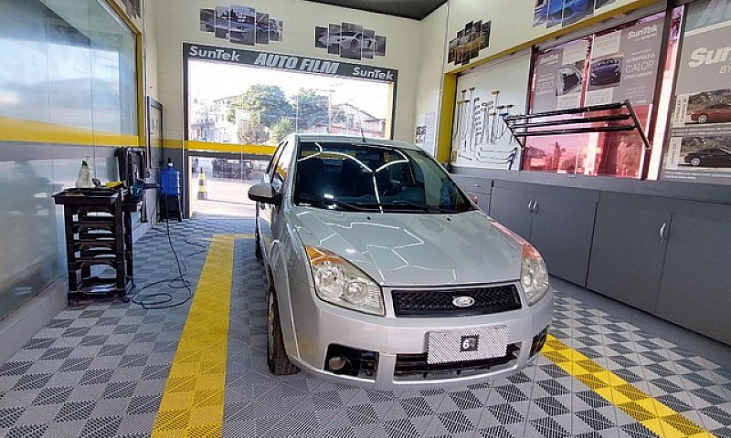 Fiesta 1.6 Class Com...