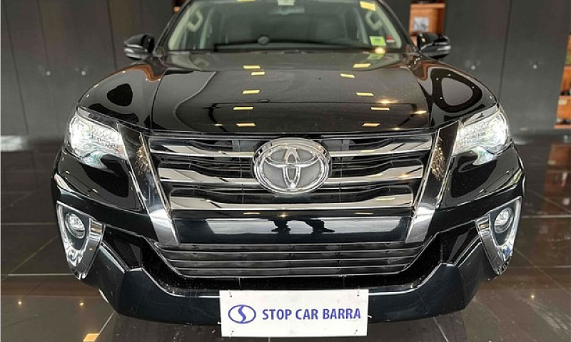 Toyota Hilux Sw4 201...