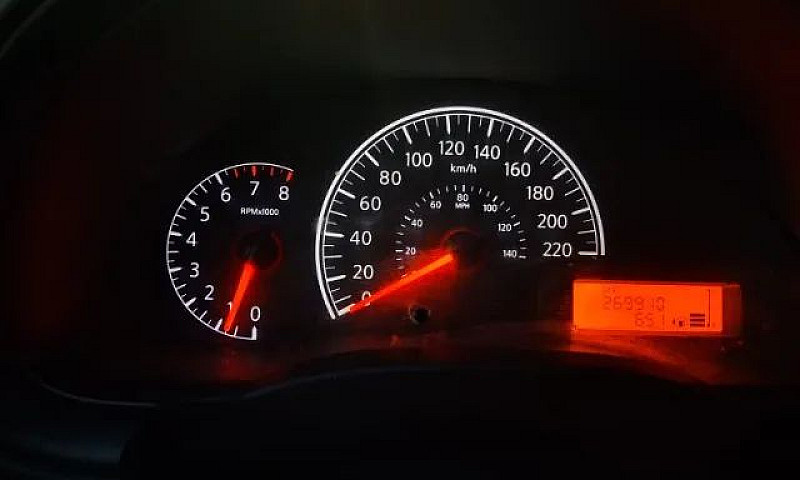 Nissan Versa S 1.6 1...