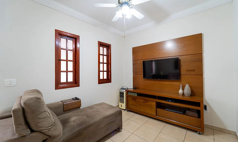 Casa Para Venda Em J...