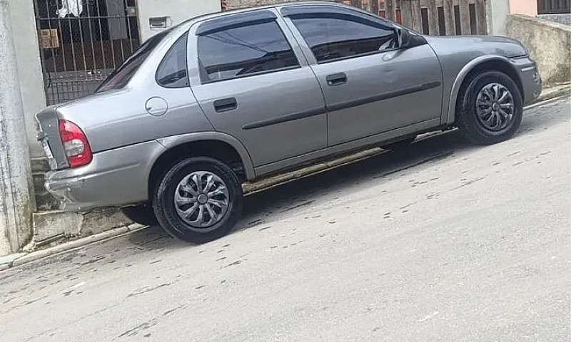 Chevrolet Corsa Seda...