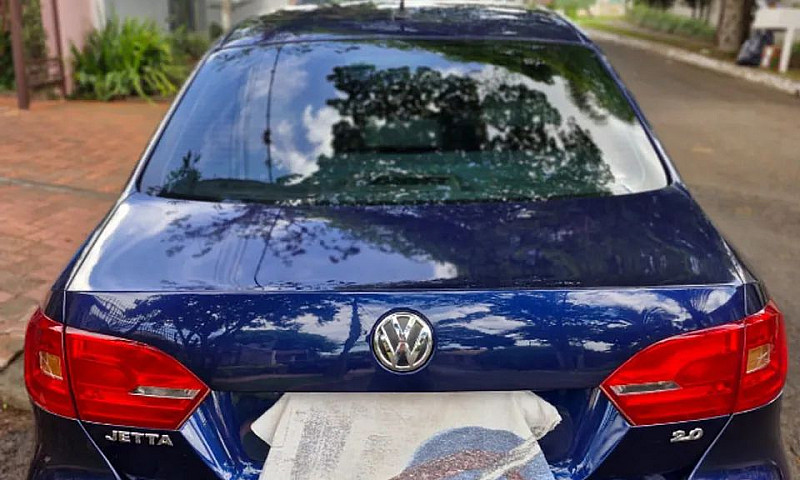 Volkswagen Jetta Com...