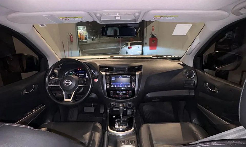 Nissan Frontier Plat...