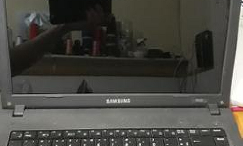 Notebook C/ Defeito...