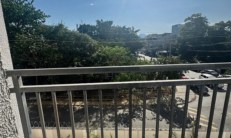 Vende-Se | 2 Quartos...