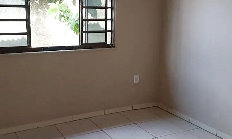 Aluga- Se Uma Casa E...