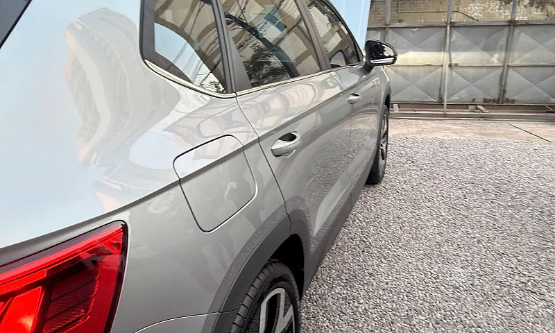 Volkswagen Taos High...