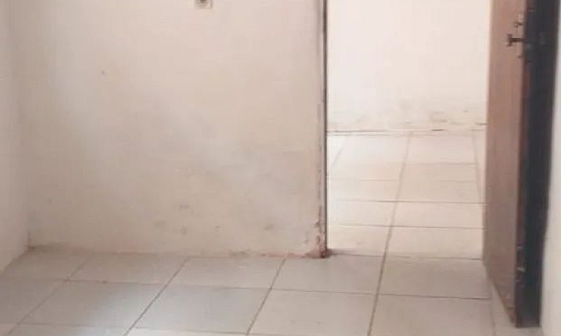 Aluga Se Uma Casa...