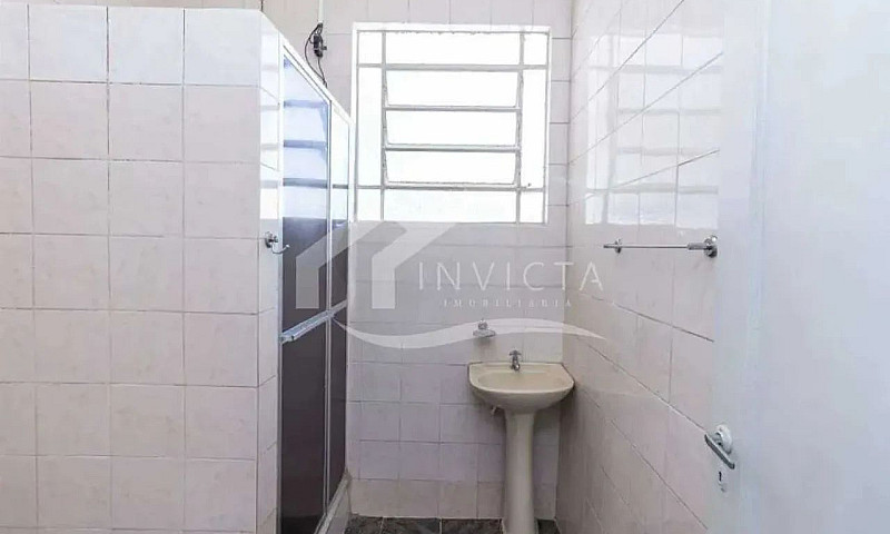 Dois Quartos Em Rua ...
