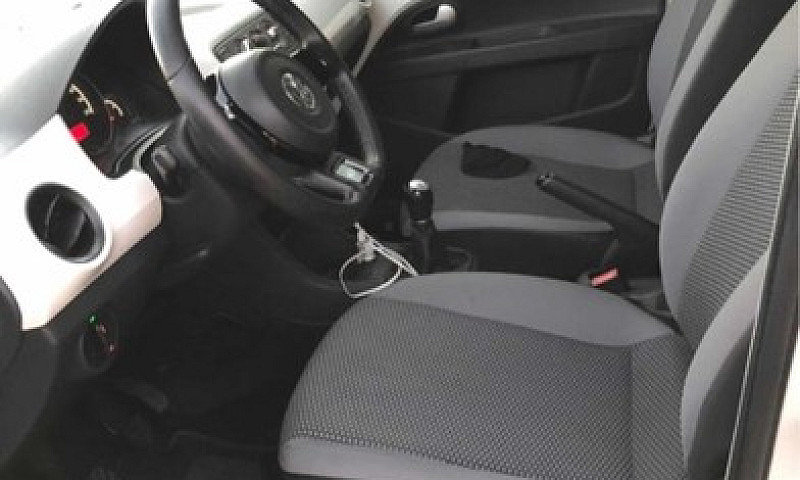 Volkswagen Up 1.0 Mo...