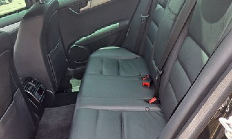 Automóvel Mercedes B...