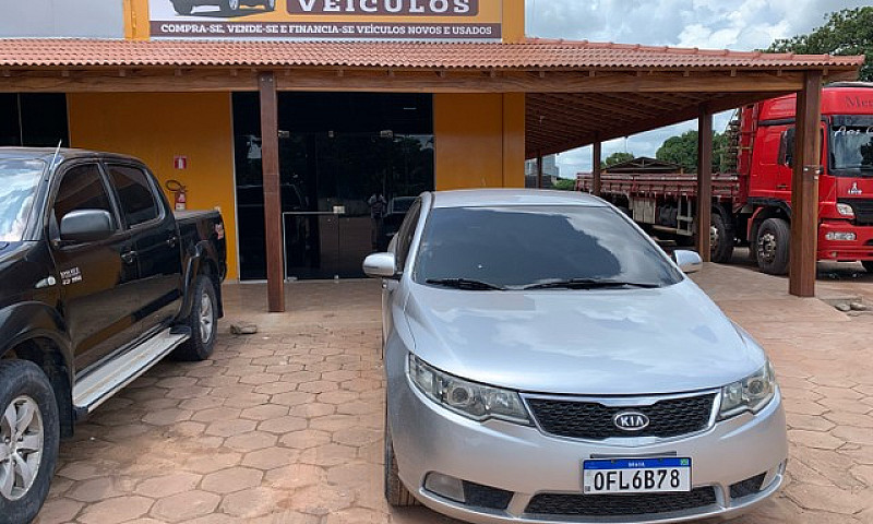 Cerato Aut 1.6 Top D...