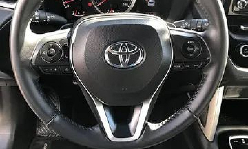 Toyota Corolla Cross...