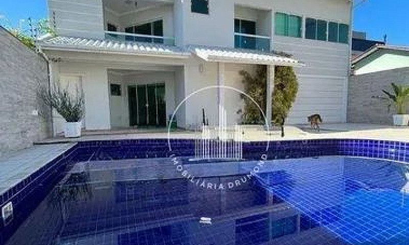 Casa Com 2 Suítes À ...