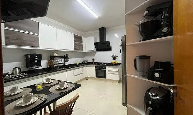 Casa A Venda Com Pis...