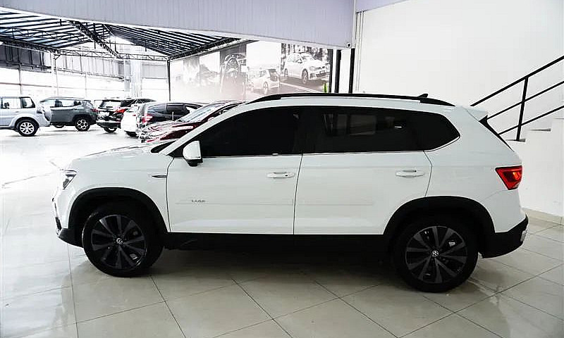 Volkswagen Taos Comf...