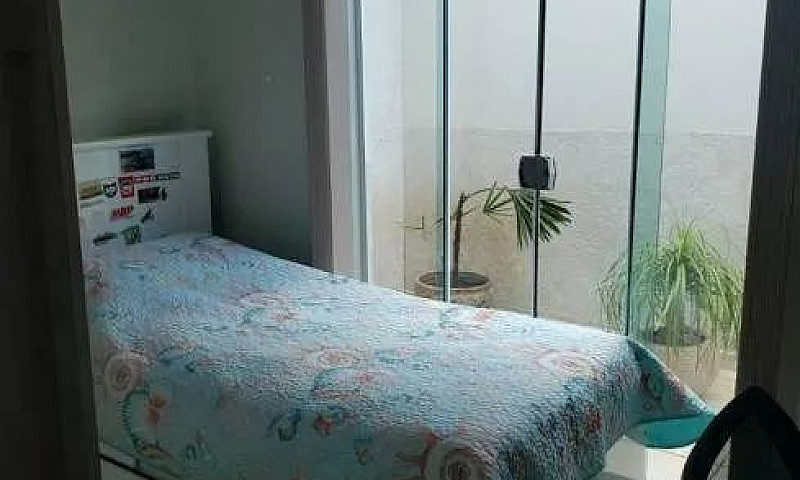 Casa Com Piscina Esc...