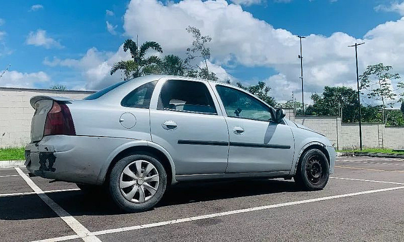 Chevrolet Corsa Seda...