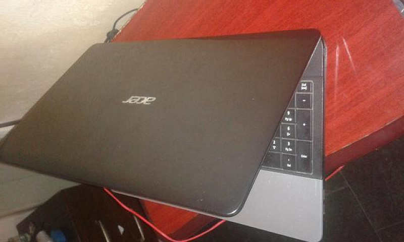 Notebook Acer...