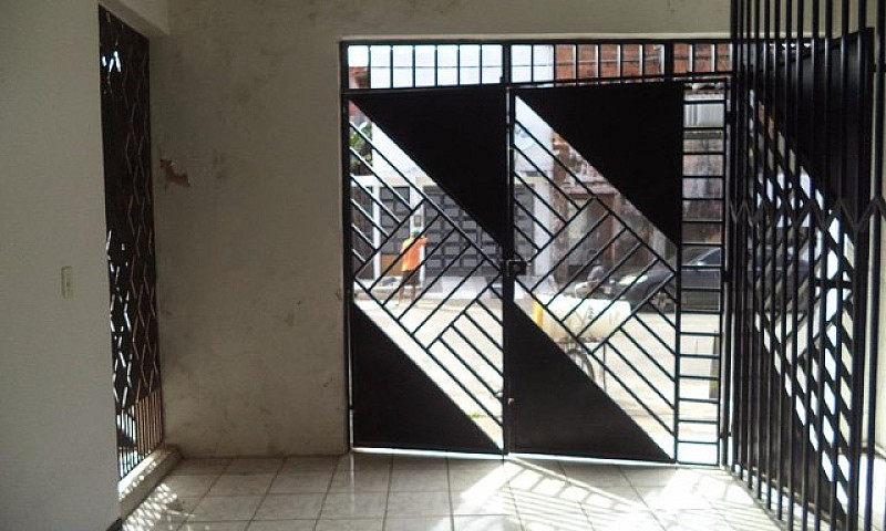 Casa Com 1 Dormitóri...