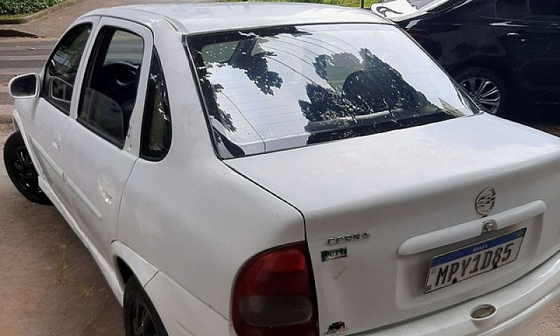 Corsa Classic 2004...
