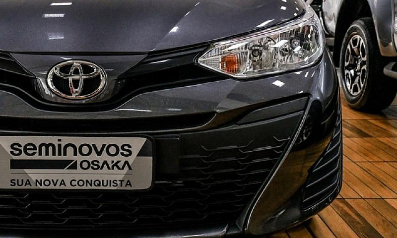 Toyota Yaris 1.5 16V...