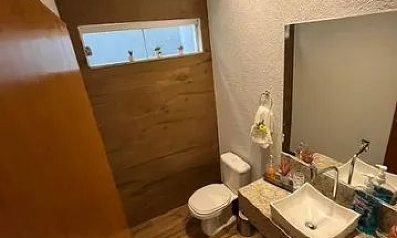 Casa A Venda Com Pis...