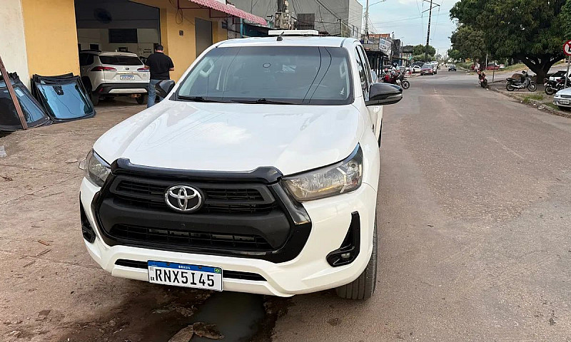 Toyota Hilux 2021 ...