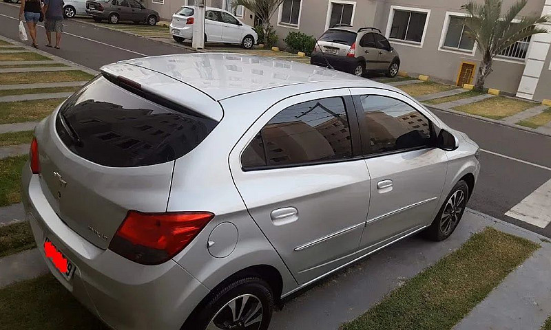Chevrolet Onix Hatch...
