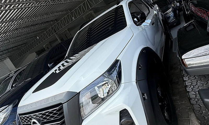 Nissan Frontier Atta...