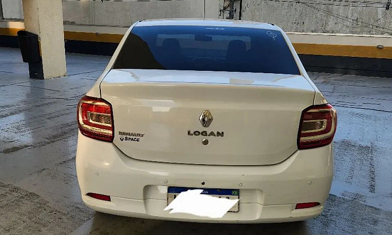 Renault Logan Authen...