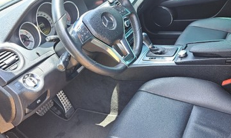Automóvel Mercedes B...