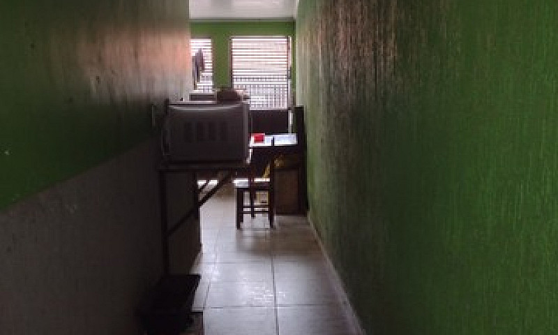 Casa De Esquina Qr 2...