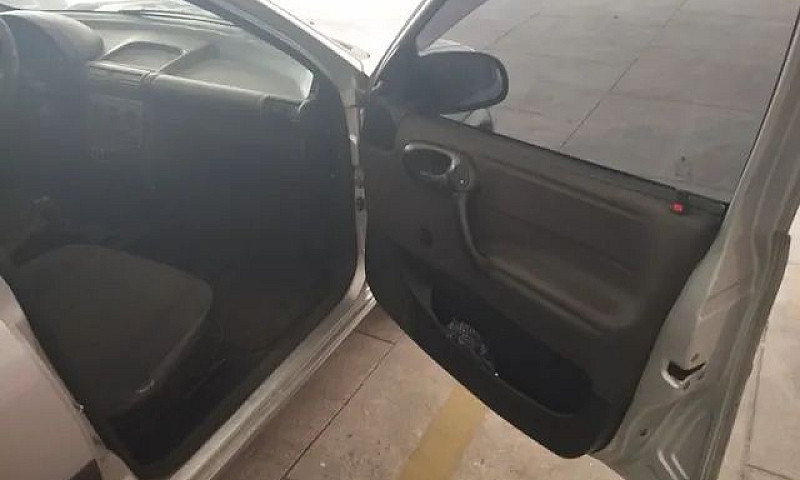 Corsa Classic Sedan ...