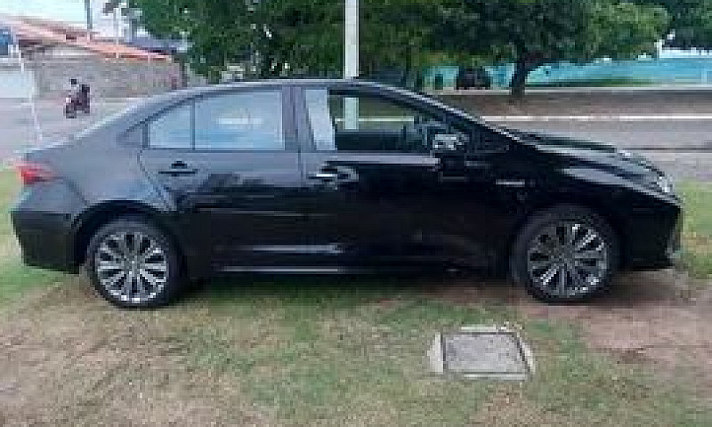 Corolla Altis Hybrid...