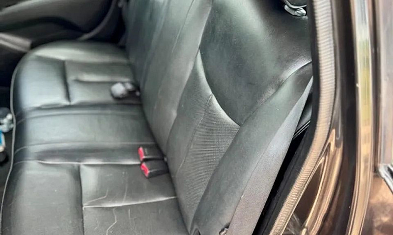 Nissan Livina Sl 1.8...
