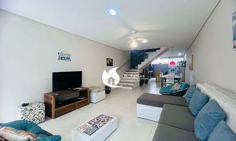Casa Com 3 Dormitóri...