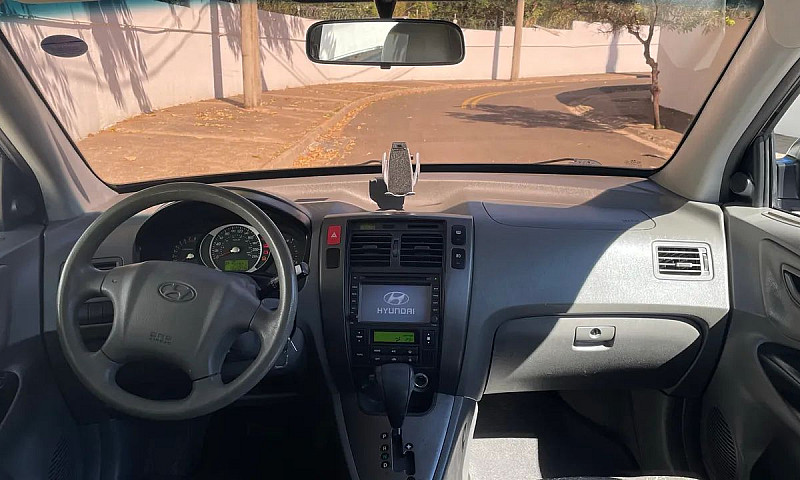 Hyundai Tucson 2.0 1...