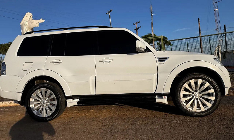 Pajero Full 2019 7Lu...