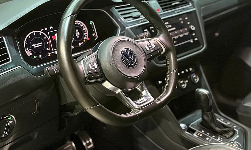 Volkswagen Tiguan Al...