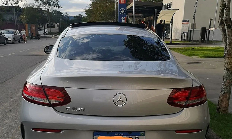 Mercedes-Benz C-250 ...