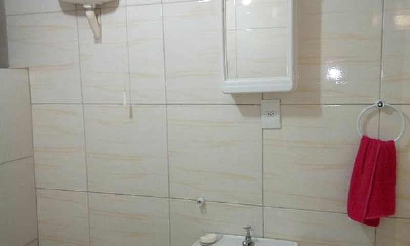 Alugo Casa Fundos No...