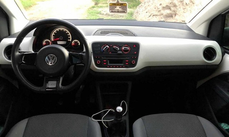 Volkswagen Up 1.0 Mo...