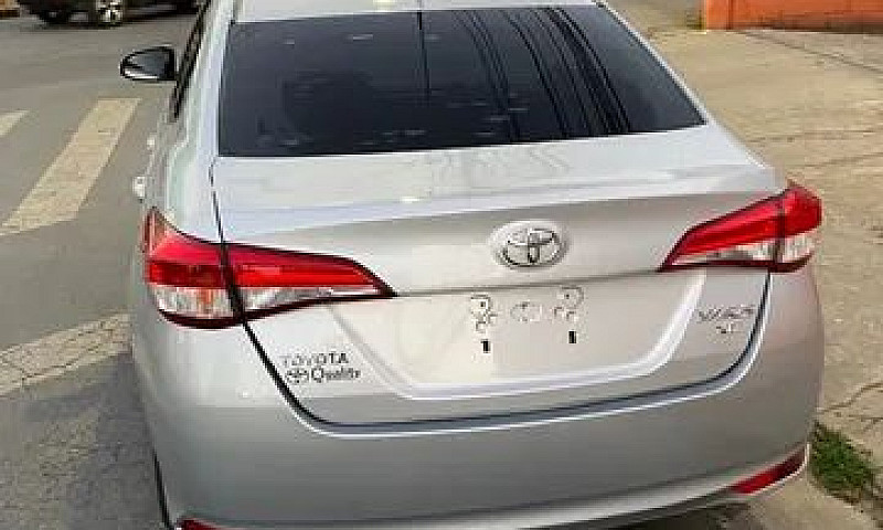 Toyota Yaris ...