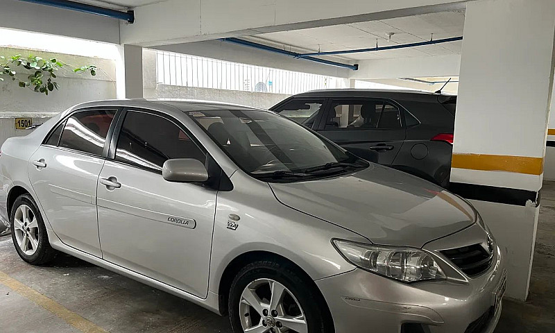 Toyota Corolla Gli 1...