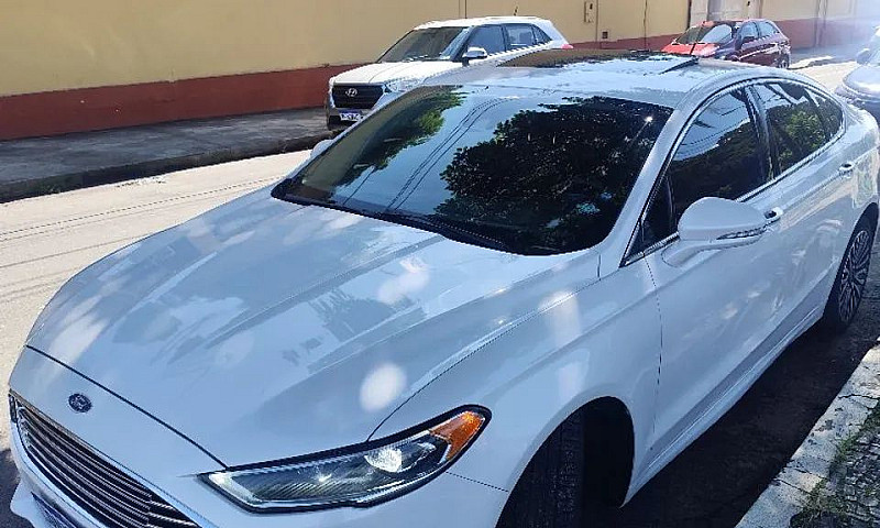 Ford Fusion Titanium...