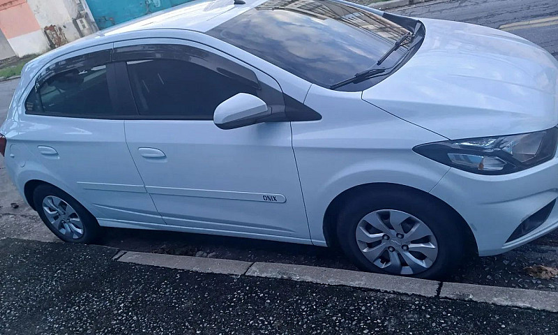 Chevrolet Onix Hatch...