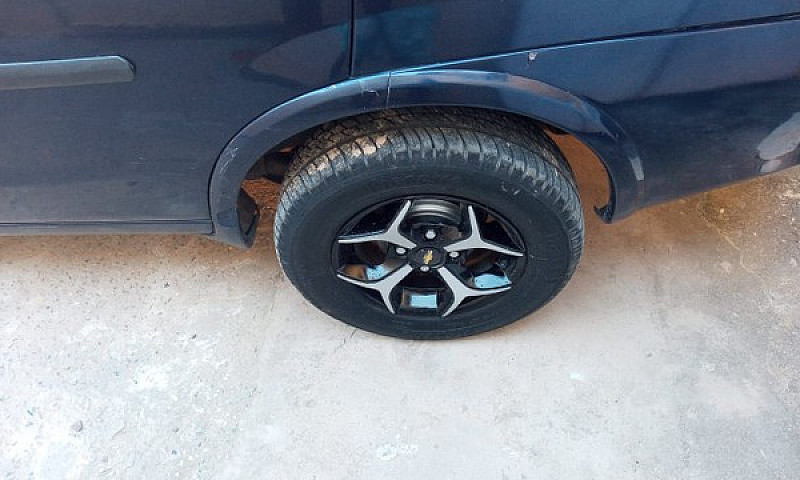 Corsa Sedan Maxx...