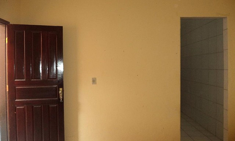 Casa Com 1 Dormitóri...